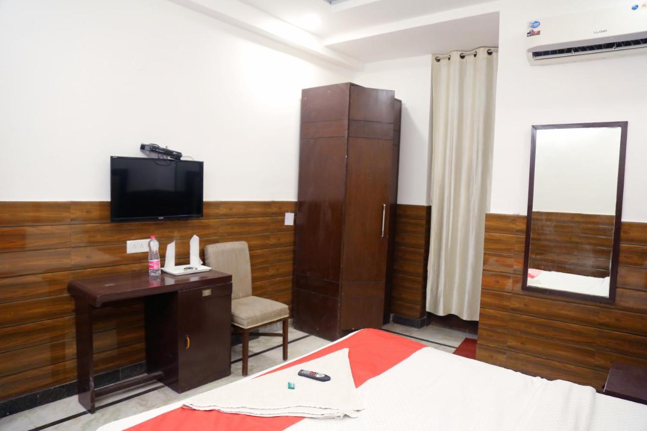 Aerocity Hotel Jindal Palace Delhi- A Well Hygiene Property"All Staff Vaccinated " Nova Deli Exterior foto