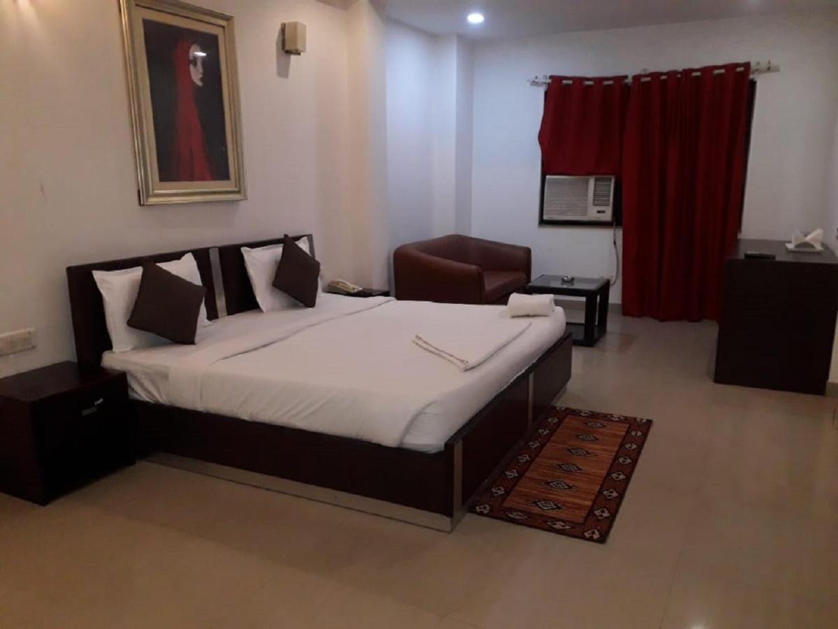 Aerocity Hotel Jindal Palace Delhi- A Well Hygiene Property"All Staff Vaccinated " Nova Deli Exterior foto